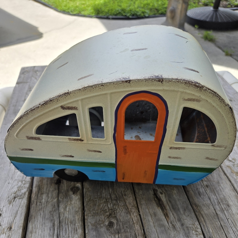 Belavi Colorful Metal Camper Figurine